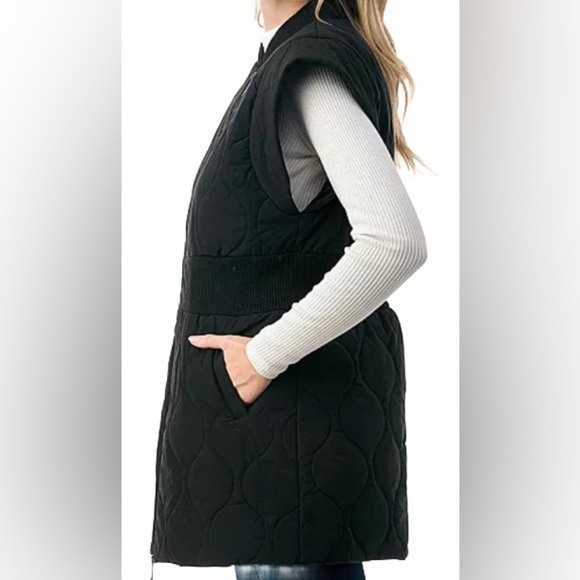 Marcus Adler Women's Zipper Front Quilted Long Vest Size Small NWT - Picture 2 of 3